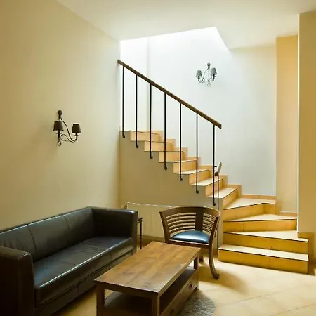 Apartment Twist